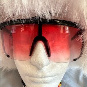 RAVELUXE 🥳 Rose Tint Party Sunglasses 🌹 🕶️ 😎